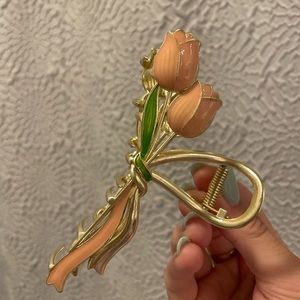 Pink tulip hair clip